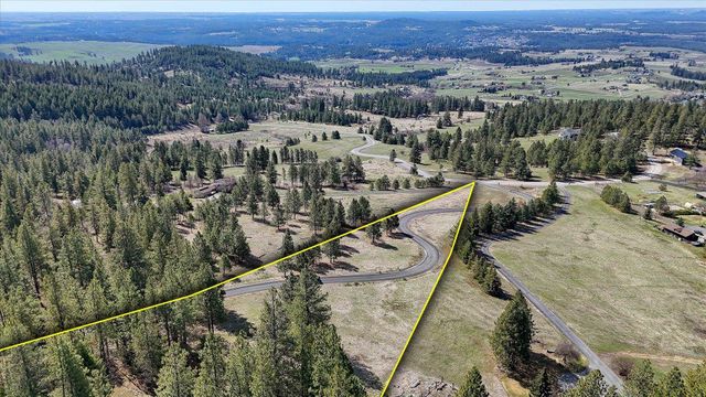 6707 E Sagewood Ln, Spokane, WA 99223