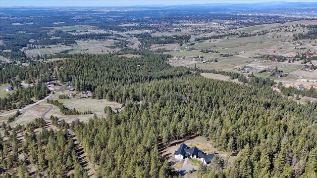 6707 E Sagewood Ln, Spokane, WA 99223