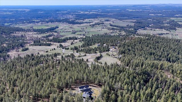 6707 E Sagewood Ln, Spokane, WA 99223