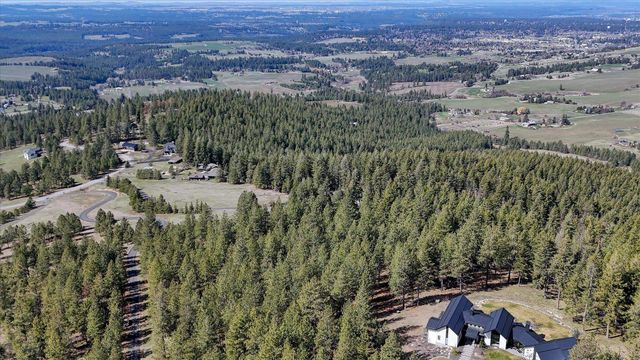 6707 E Sagewood Ln, Spokane, WA 99223