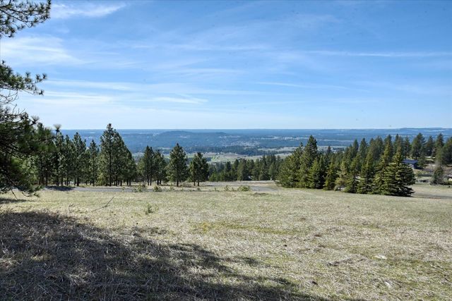 6707 E Sagewood Ln, Spokane, WA 99223