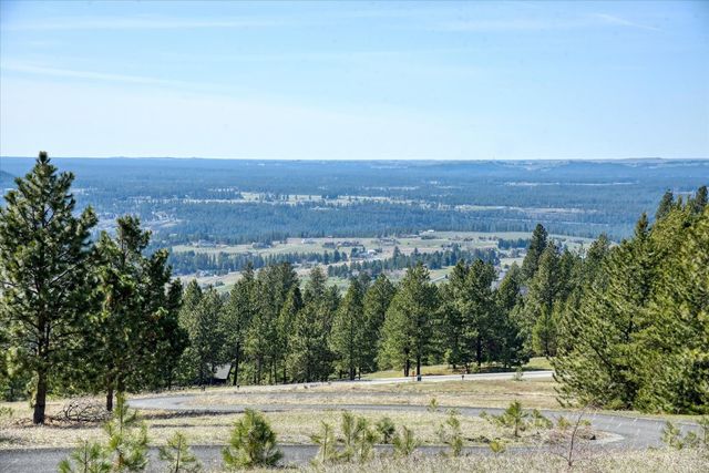 6707 E Sagewood Ln, Spokane, WA 99223