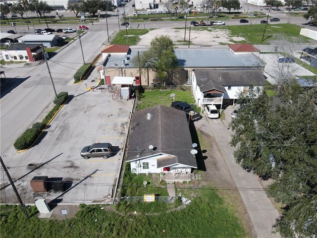 405 & 409 Chaparral St, Alice, TX 78332