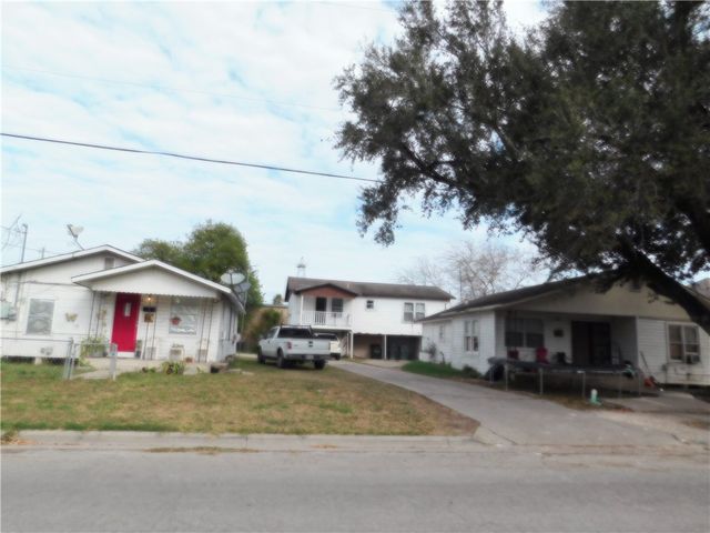 405 & 409 Chaparral St, Alice, TX 78332