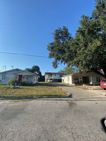 405 & 409 Chaparral St, Alice, TX 78332