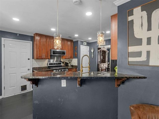 2732 River Tree Drive, Decatur, GA 30034