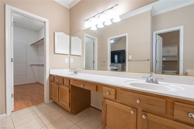 518 Whisper WALK, Chesapeake, VA 23322