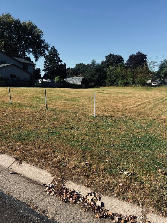 3XX Belmont Lane E, Maplewood, MN 55117