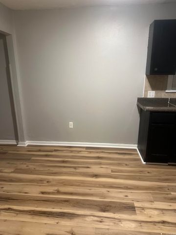 1107 S Cypress Street, Pine Bluff, AR 71603