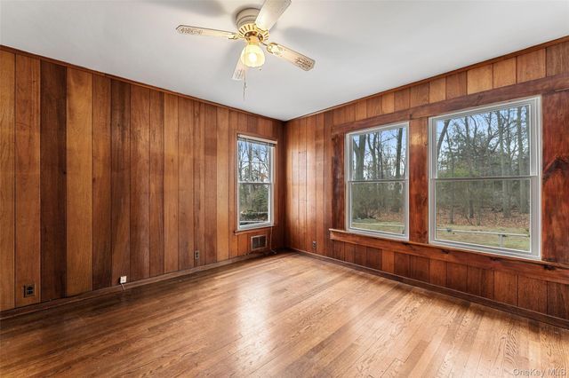 285 Old Colony Road, Hartsdale, NY 10530