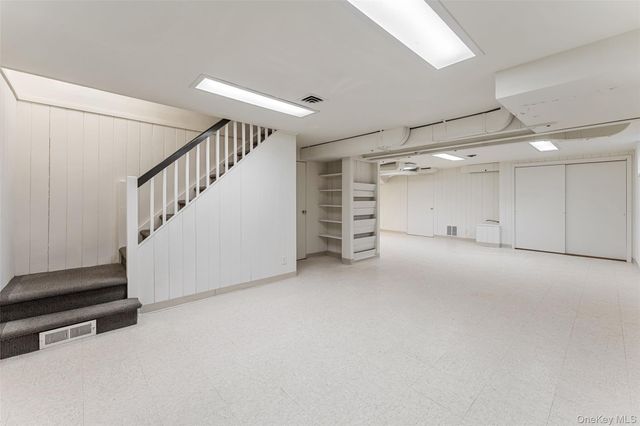 285 Old Colony Road, Hartsdale, NY 10530