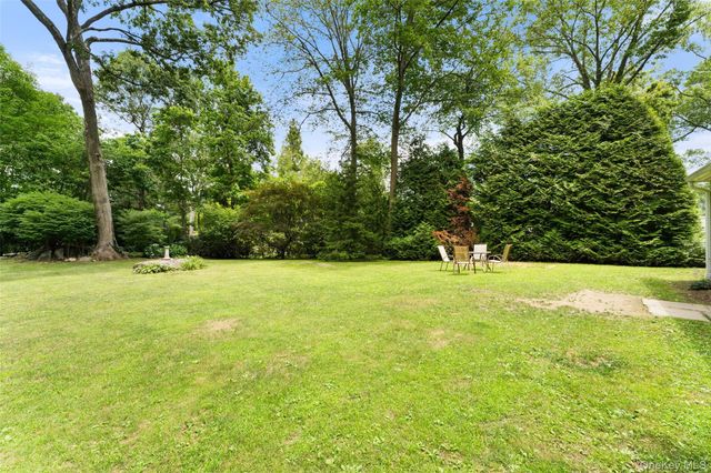 285 Old Colony Road, Hartsdale, NY 10530