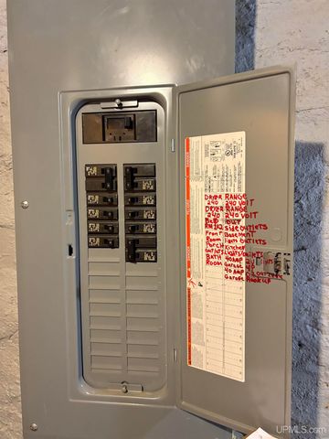 510 Division Street, Hurley, WI 54534