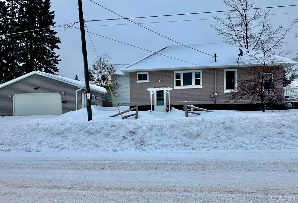 510 Division Street, Hurley, WI 54534