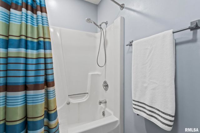 3700 Whig Street, Springfield, IL 62711