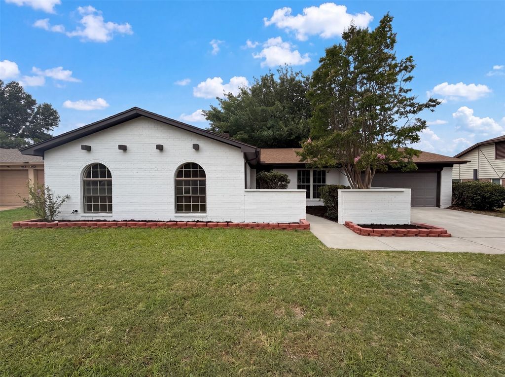 3729 Venice Drive, North Richland Hills, TX 76180