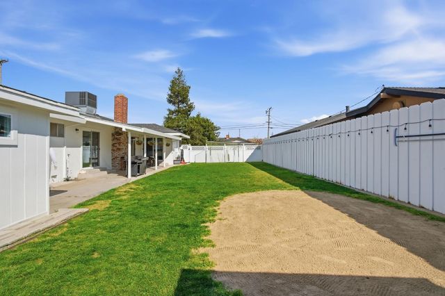 8232 Shoreen St, Hilmar, CA 95324