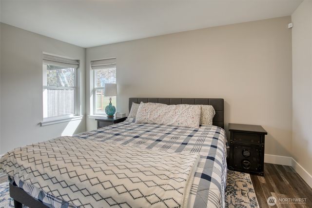 300 Octopus Avenue NE, Ocean Shores, WA 98569