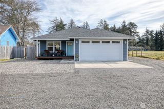 300 Octopus Avenue NE, Ocean Shores, WA 98569