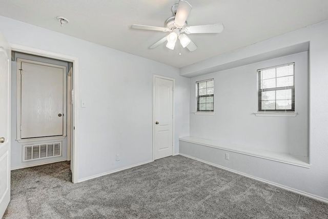 530 Sheep Trail DR, Kyle, TX 78640