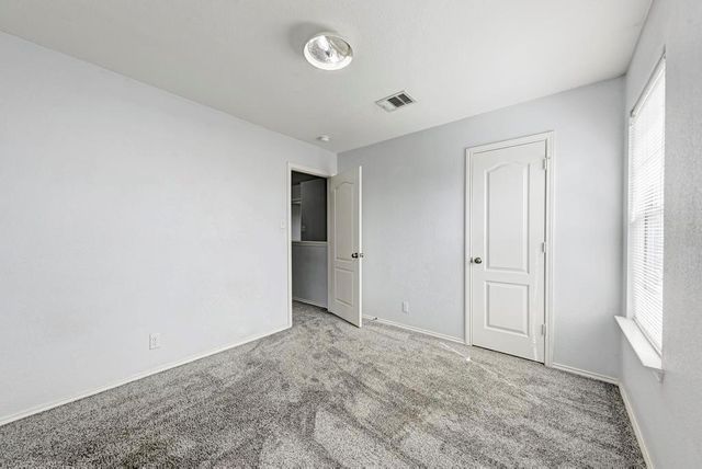 530 Sheep Trail DR, Kyle, TX 78640