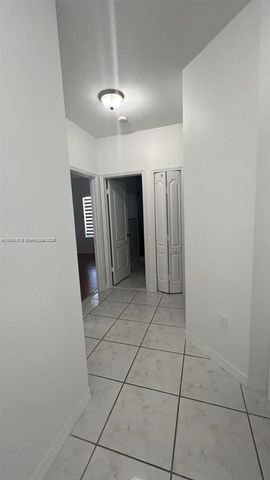 15804 SW 99th Ter, Miami, FL 33196