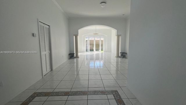 15804 SW 99th Ter, Miami, FL 33196