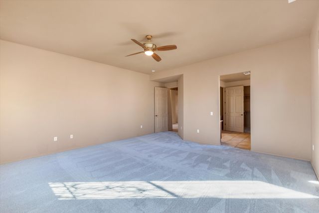 724 4th Street NE, Rio Rancho, NM 87124