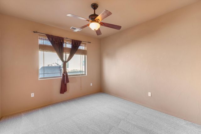 724 4th Street NE, Rio Rancho, NM 87124