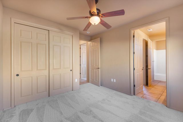 724 4th Street NE, Rio Rancho, NM 87124