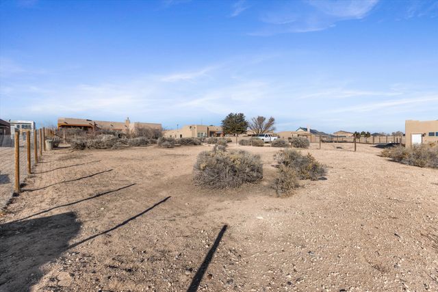 724 4th Street NE, Rio Rancho, NM 87124