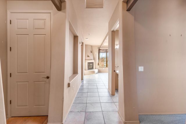 724 4th Street NE, Rio Rancho, NM 87124