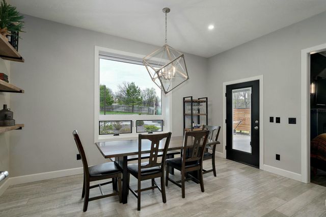 4748 E Forest Trails Drive, Springfield, MO 65809