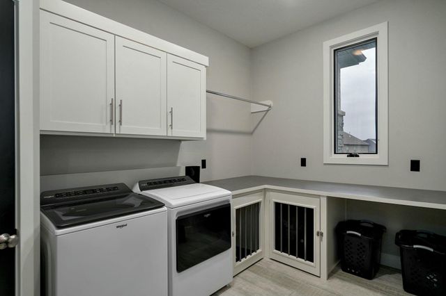 4748 E Forest Trails Drive, Springfield, MO 65809