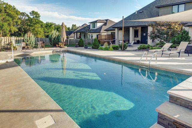 4748 E Forest Trails Drive, Springfield, MO 65809