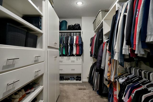 4748 E Forest Trails Drive, Springfield, MO 65809