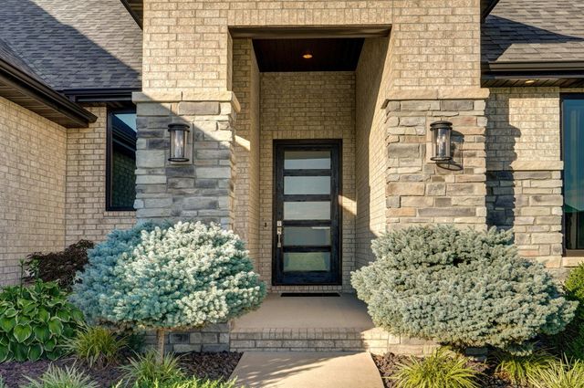 4748 E Forest Trails Drive, Springfield, MO 65809