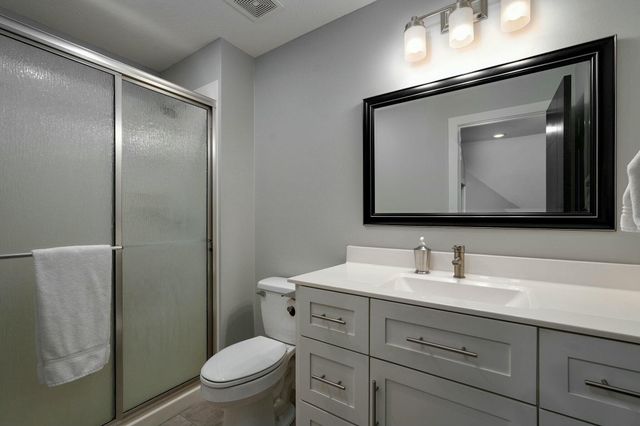 4748 E Forest Trails Drive, Springfield, MO 65809