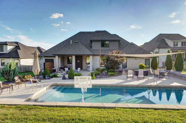 4748 E Forest Trails Drive, Springfield, MO 65809