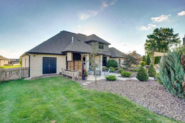 4748 E Forest Trails Drive, Springfield, MO 65809