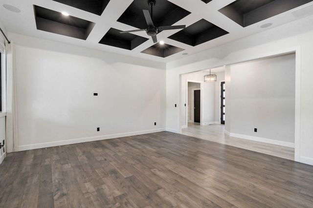 4748 E Forest Trails Drive, Springfield, MO 65809