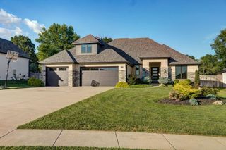 4748 E Forest Trails Drive, Springfield, MO 65809