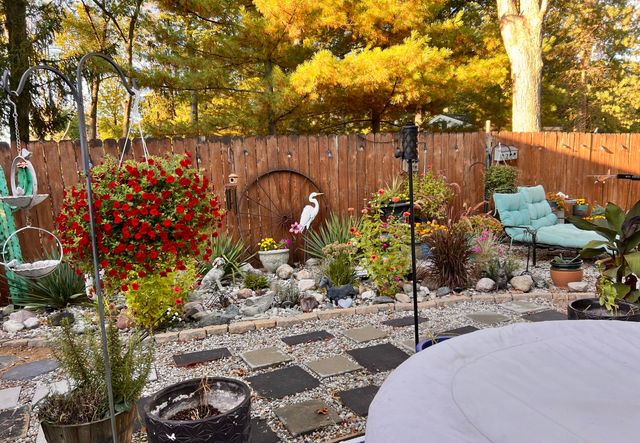 128 Maple Bluff Avenue, Prudenville, MI 48651