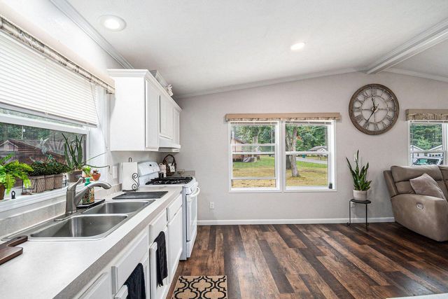 128 Maple Bluff Avenue, Prudenville, MI 48651