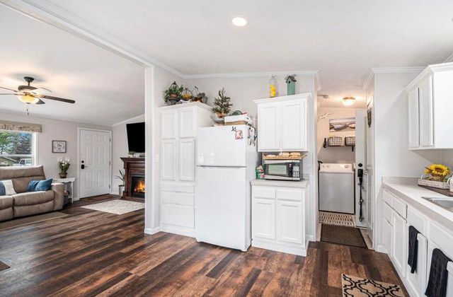 128 Maple Bluff Avenue, Prudenville, MI 48651