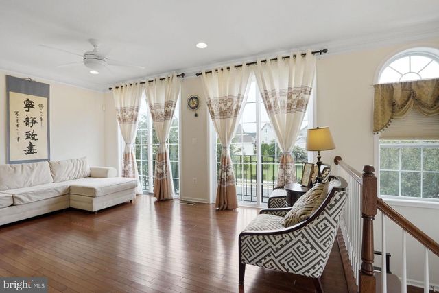 43179 MITCHAM SQ, Ashburn, VA 20148