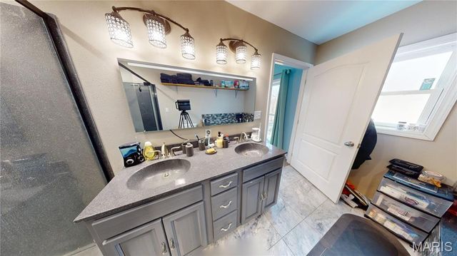 1445 Mount Zion Avenue, Greenville, IL 62246