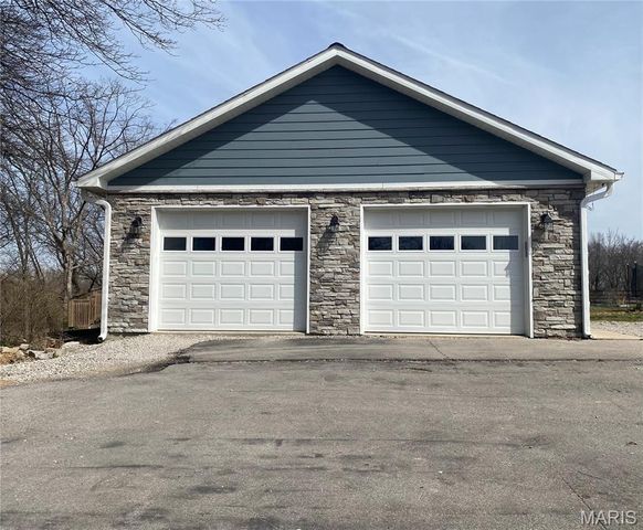 1445 Mount Zion Avenue, Greenville, IL 62246