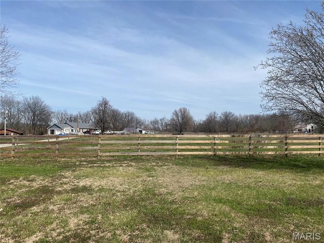 1445 Mount Zion Avenue, Greenville, IL 62246