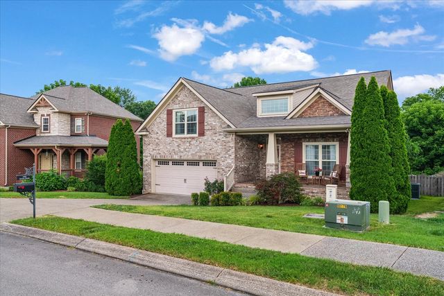 1002 Aenon Cir, Spring Hill, TN 37174